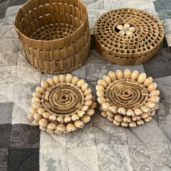 Shell coasters set of six - Picture 3 of 7